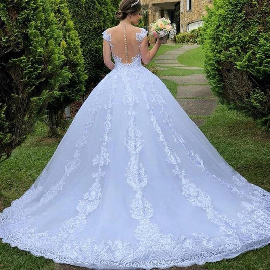 Vintage Lace Wedding Dress - White Bridal Gown with Elegant Lace Detail MANDOTOS
