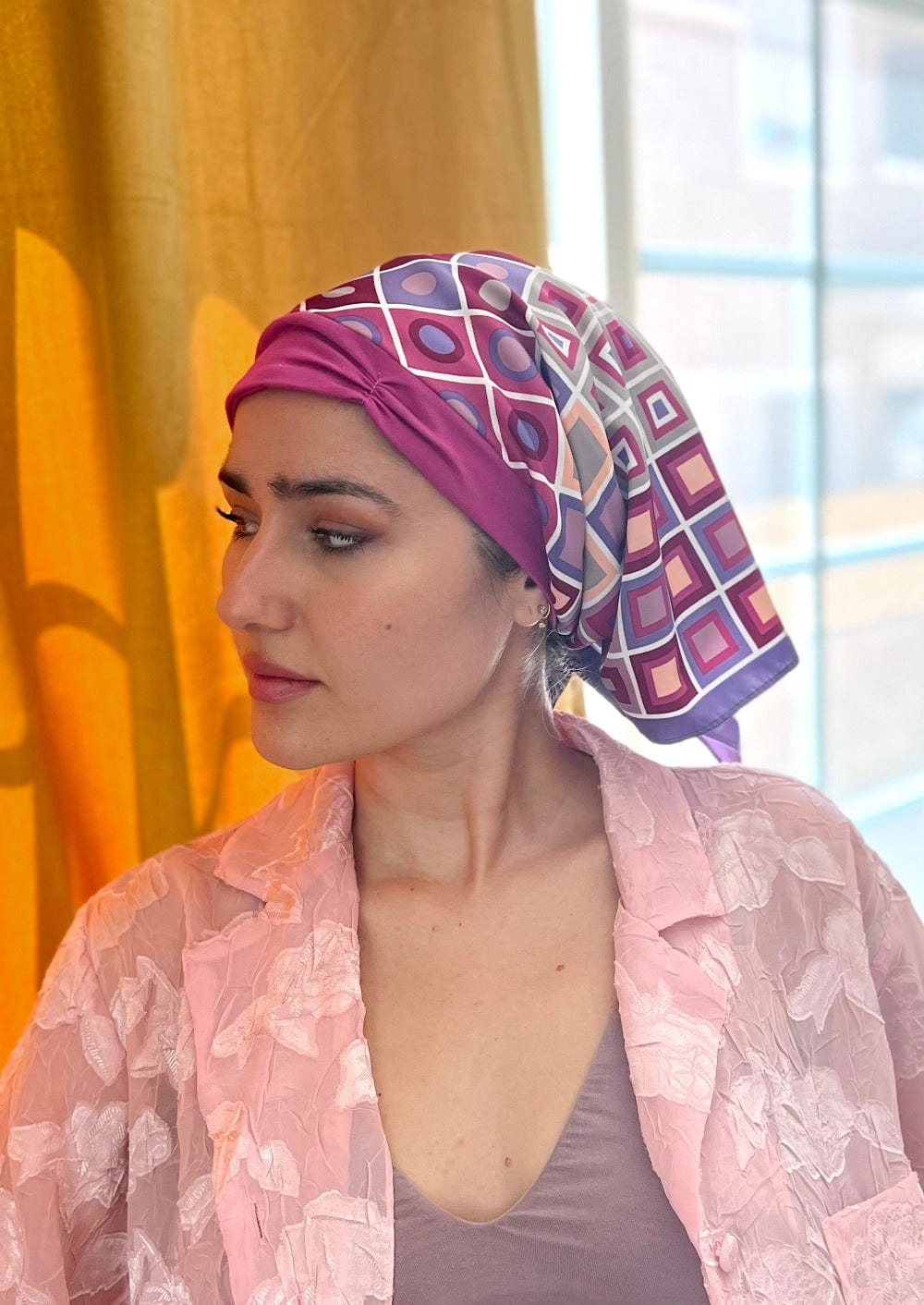 Retro Kerchief Headscarf - Pink Geometric