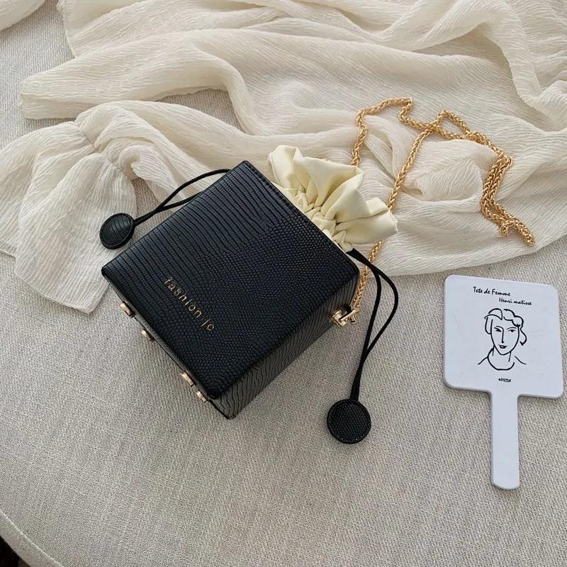 Chic Alligator Pattern Bucket Bag - MANDOTOS