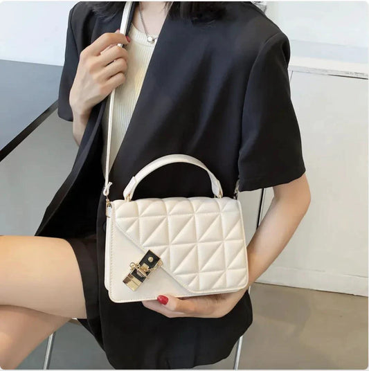 MANDOTOS Rhombus Pattern PU Leather Shoulder Bag 22 14 7 Cm Black Compact Messenger With Zipper Closure - MANDOTOS