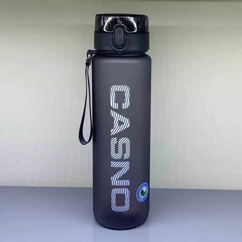 Mandotos Casino Frosted sports water bottle with lid, portable plastic bottle suitable for men and women, outdoor activity accessory