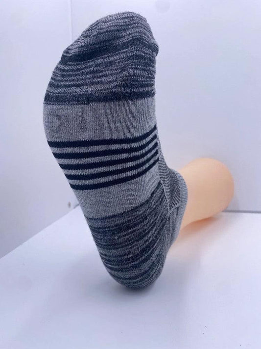 Mandotos durable sports socks, 12 pairs of breathable ankle and invisible styles for daily comfort and active wear.