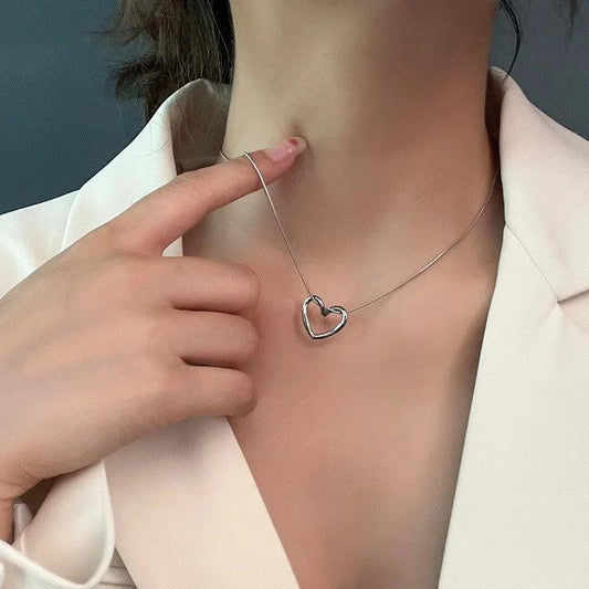Stainless Steel Twist Hollow Heart Necklace - Clavicle Chain - MANDOTOS