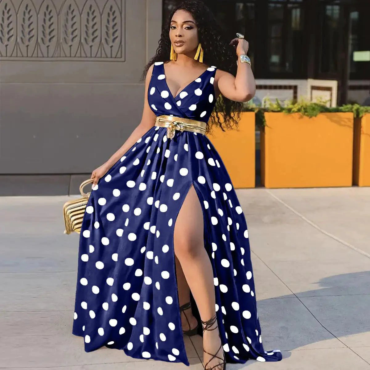 Elegant curve party dress by MANDOTOS featuring a fitted silhouette and stylish design, perfect for special occasions.