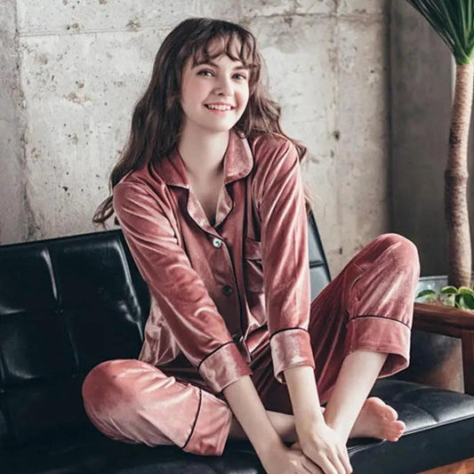"Gold velvet pajamas - MANDOTOS"