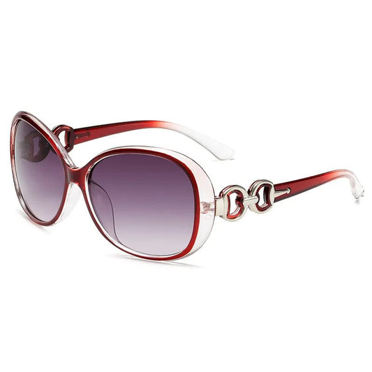 Mandotos International 2025 chic oversized vintage retro sunglasses for women, stylish travel eyewear with bold frame.
