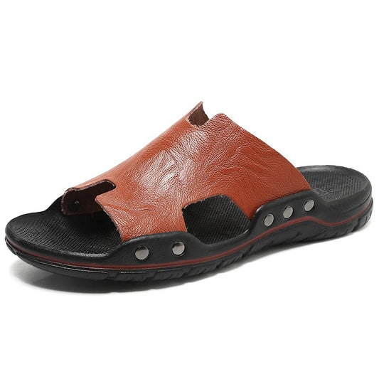 Mandotos International 2026 retro leather men's summer beach slippers, flat sandals with open toe and casual style.