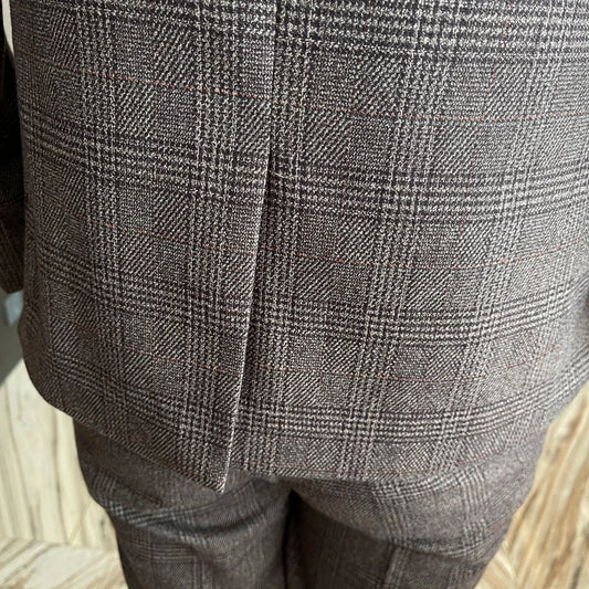 High-quality British Korean style plaid men's 3-piece business casual suit set by MANDOTOS INTERNATIONAL, featuring a blazer, vest, and trousers.