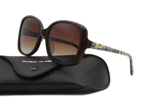 Unisex square sunglasses with gradient resin lenses, classic acetate frames, suitable for small face sizes, by MANDOTOS INTERNATIONAL.