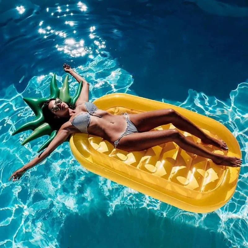 Mega Pool Party Float - MANDOTOS