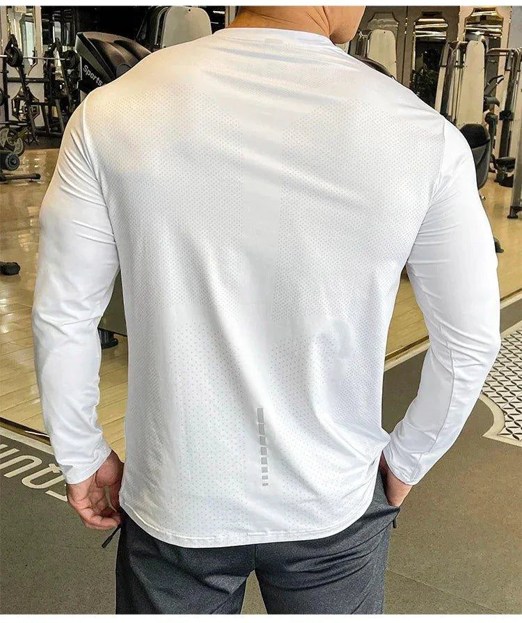 Mandotos men's long sleeve sports fitness shirt, quick-dry badminton and running top for outdoor training and bodybuilding.