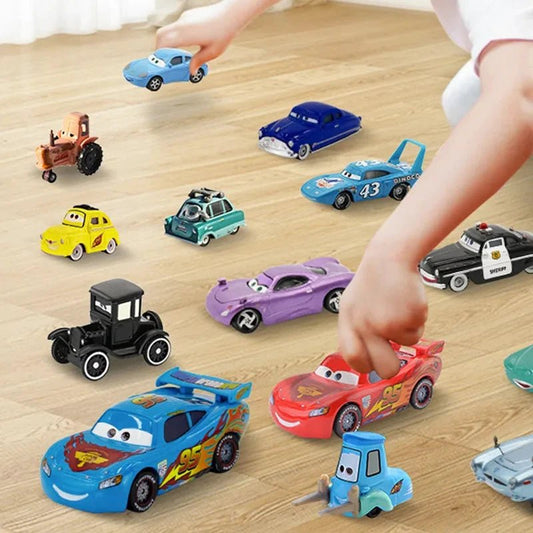 Mandotos Disney Pixar Cars 1 55 Metal Alloy Diecast Toy Car Set Lightning McQueen Mater Jackson Storm The King Nine fingers Store