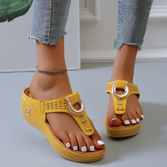 Chic Beach Thong Wedge Heel Sandals - MANDOTOS