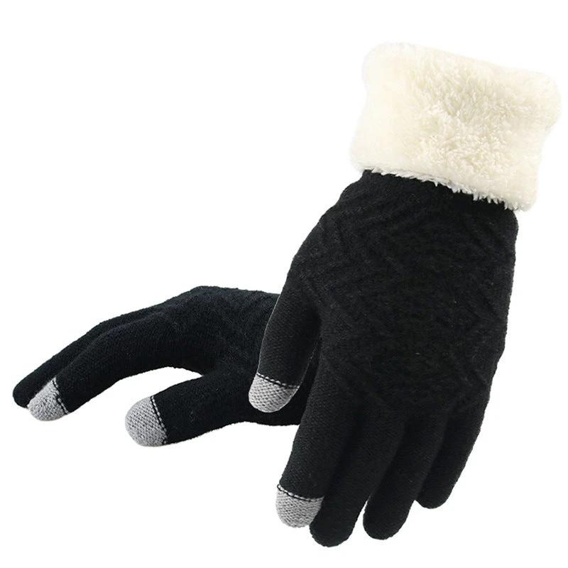 Winter knitted gloves MANDOTOS