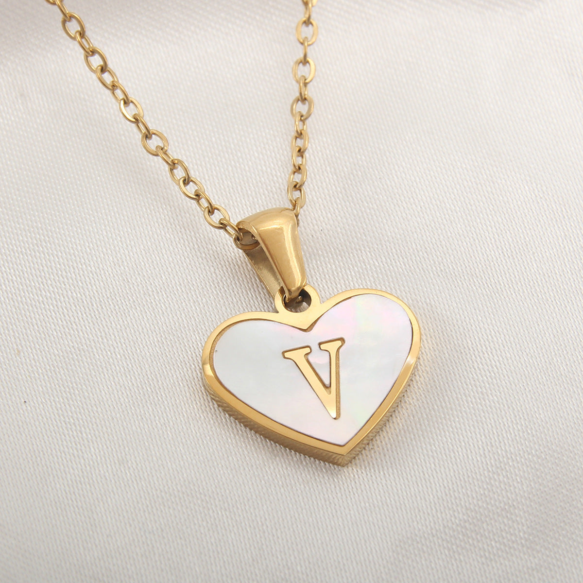 26 Letter Heart-shaped Necklace White Shell Love Clavicle Chain Fashion Personalized Necklace For Women Jewelry Valentine's Day - MANDOTOS