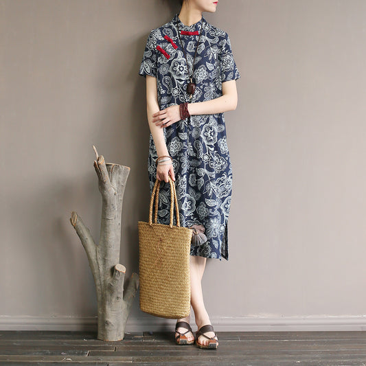 Mandotos International retro floral cotton dress with side slit, showcasing a vibrant, vintage-inspired design and comfortable fit.
