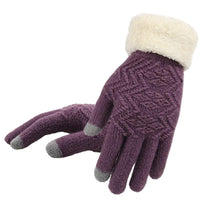 Winter knitted gloves MANDOTOS