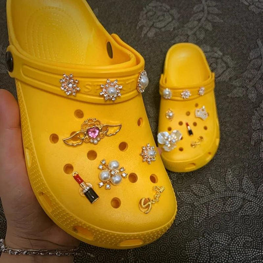 "Women Slippers Shoes Clogs - MANDOTOS"