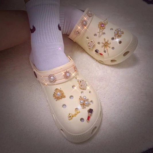"Women Slippers Shoes Clogs - MANDOTOS"