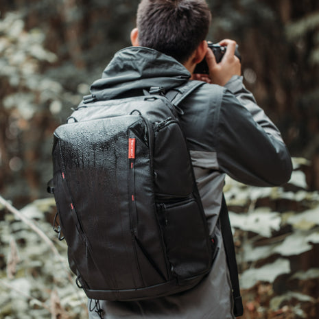 "Versatile SLR Camera Backpack - Twilight Camo - MANDOTOS"