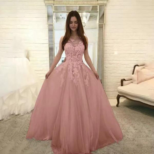 Sleeveless Floral Lace Wedding Dress - Romantic Bridal Gown with Flower Appliqués MANDOTOS