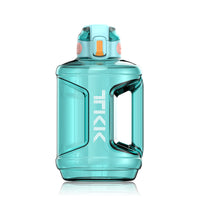 Big Capacity 60oz Wholesale CustomLogo Food Grade Tritan Sport Water Bottle for Gym Travel Hot Thermal for Adult with Straw 2.0L