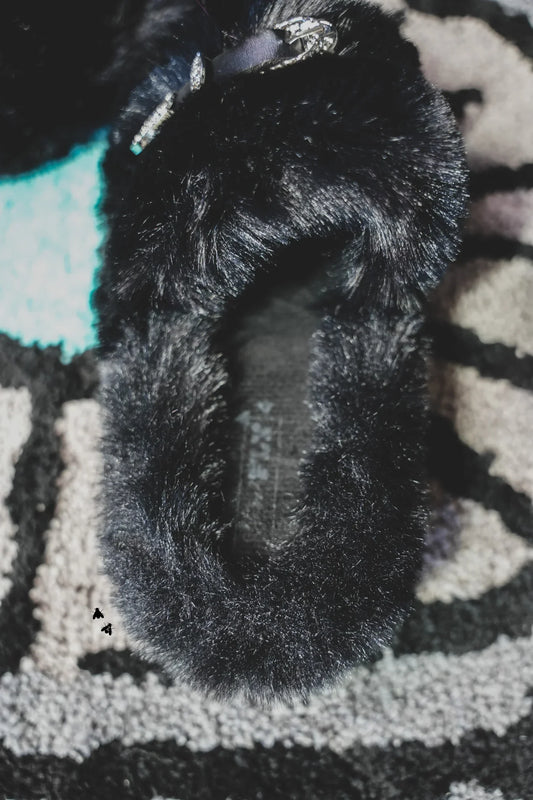 Cozy Fuzzy Slide Sandals with Western Buckle Details - Perfect for Black Friday & Vegas! -