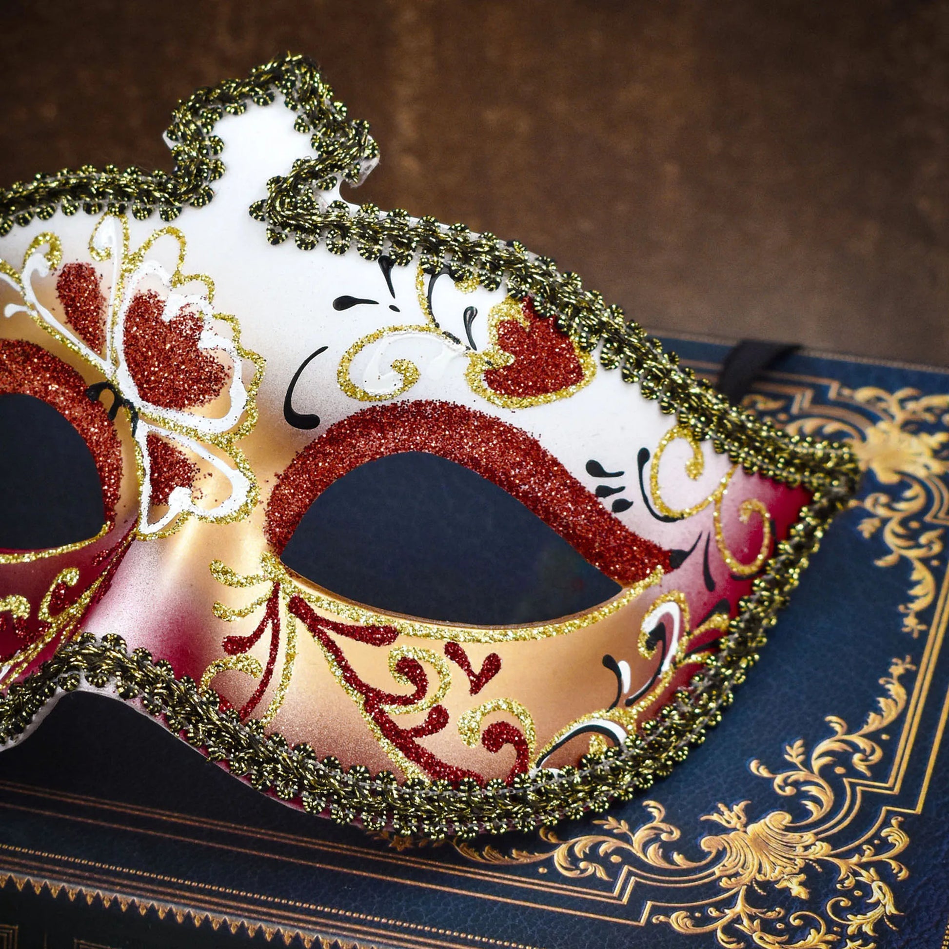 Men s Sparkling Glitter Half Face Mask Creative Portable Costume Party Favor for Masquerade Ball and Halloween