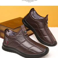 Winter men's boots are warm waterproof non slip thick walking boots, and oversized work shoes for men aged 38-48 platform boots