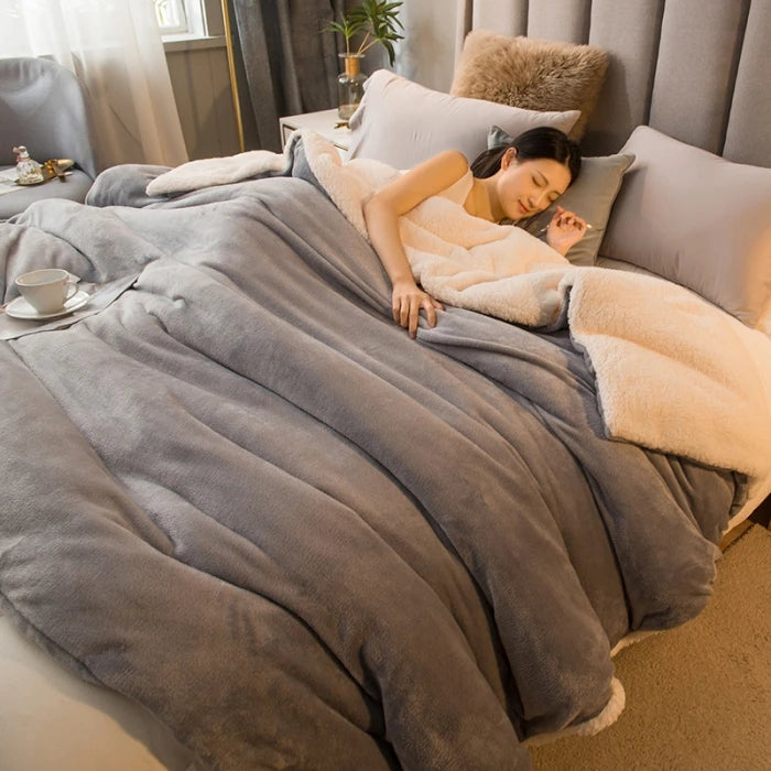 Cozy Luxe Wool Throw Blanket - Dual-Sided Warmth for Winter - MANDOTOS