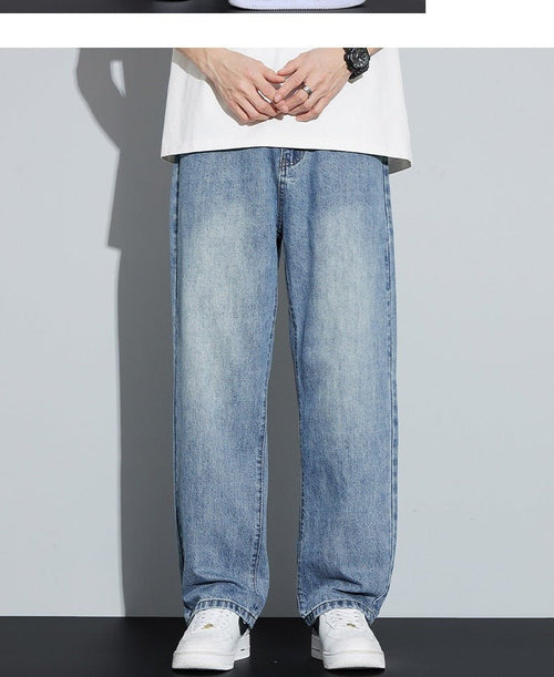 Fleece-lined American-style retro men's straight-leg denim pants in light blue.