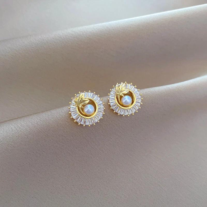 Fashion Jewelry Square Full Diamond Personalized Round Ring Leaves Necklace And Earrings Suite - MANDOTOS