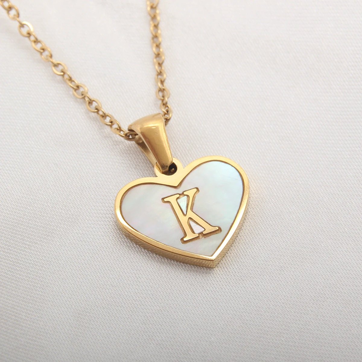 26 Letter Heart-shaped Necklace White Shell Love Clavicle Chain Fashion Personalized Necklace For Women Jewelry Valentine's Day - MANDOTOS