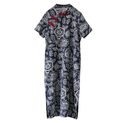 Mandotos International retro floral cotton dress with side slit, featuring vibrant flower patterns and a classic fit.