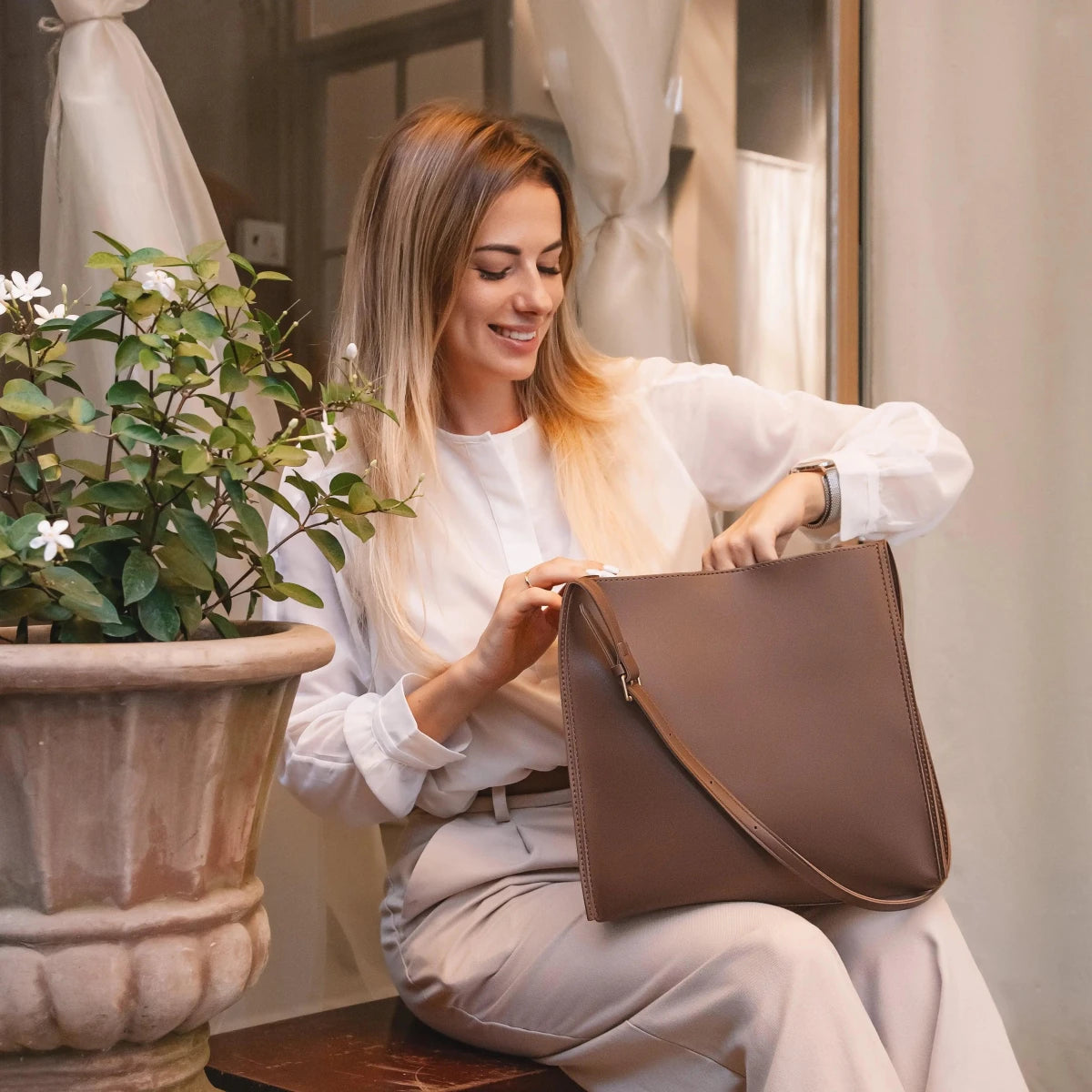 Olives Vegan Leather Tote - MANDOTOS