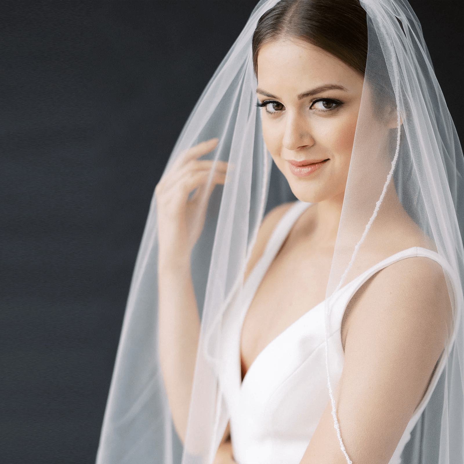 ElegantBride V14 Long Flowing Veil - MANDOTOS