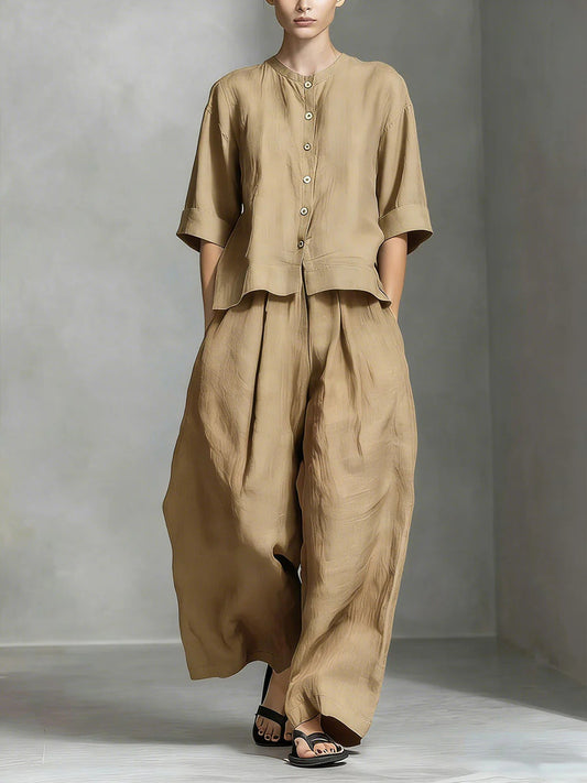 FitiqueFit three-quarter sleeve shirt and loose trousers two-piece set, showcasing a casual, comfortable coordinated outfit.