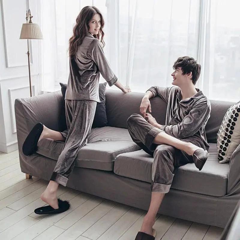 "Gold velvet pajamas - MANDOTOS"