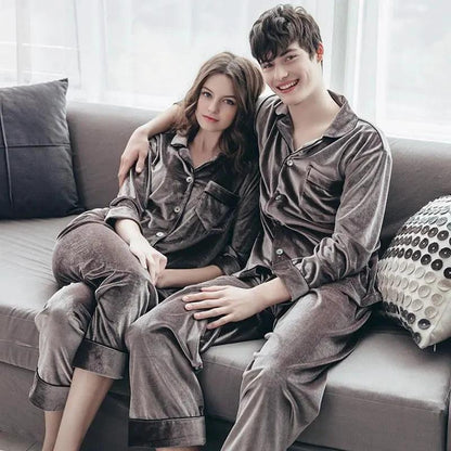 "Gold velvet pajamas - MANDOTOS"