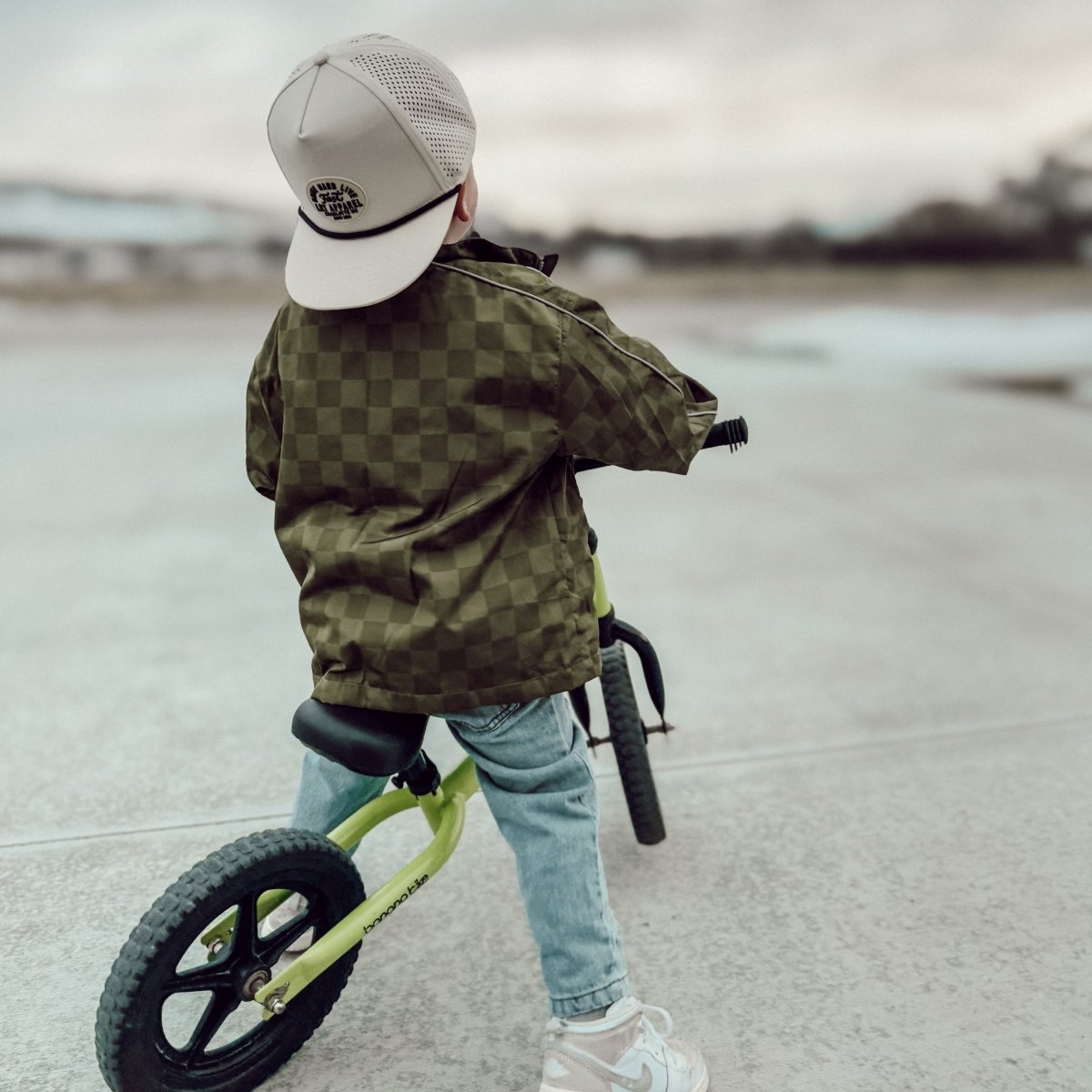 THE STORM RIDER WATERPROOF JACKET - ARMY GREEN - MANDOTOS INTERNATIONAL