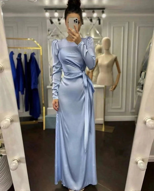 Mandotos waist-fitting irregular dress featuring a stylish design, showcased on a model highlighting its unique silhouette.