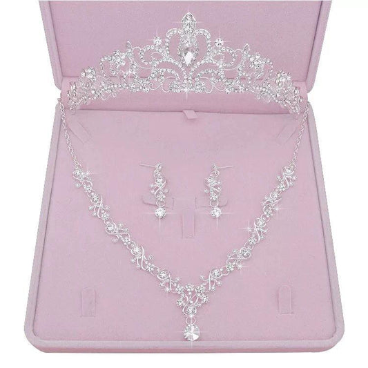 Elegant high-end bridal necklace by MANDOTOS featuring intricate wedding jewelry design for special occasions.