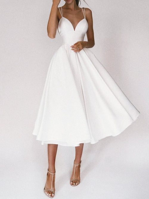 Mandotos women's V-neck suspender summer dress with A-line silhouette and long length, perfect for stylish warm-weather wear.