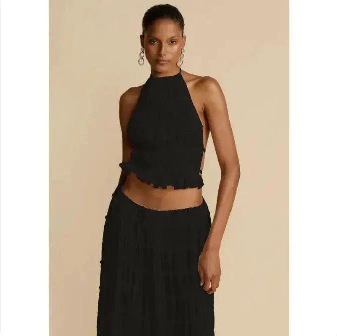 Mandotos 2-piece chic halter dress suit set featuring a stylish halter top and matching skirt, perfect for elegant occasions.