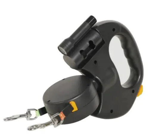 Mandotos AutoExtend towing rope with built-in light for safe vehicle towing and roadside assistance.