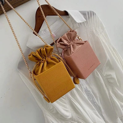 Chic Alligator Pattern Bucket Bag - MANDOTOS
