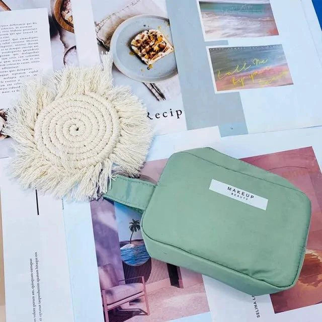 Chic Beauty Bag Organizer - MANDOTOS