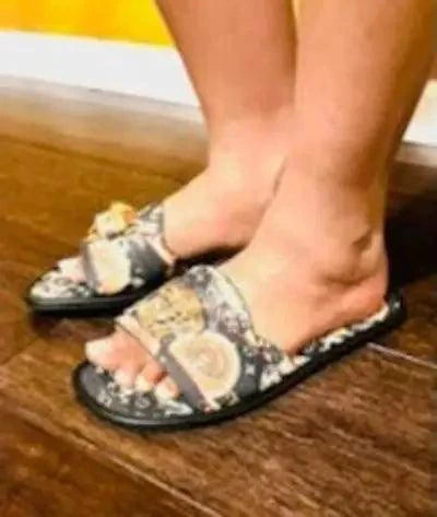 Chic Flat Sandals for Women - MANDOTOS
