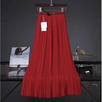 Mandotos Chic & Grace pleated chiffon skirt featuring flowing fabric and elegant design, perfect for effortless style.