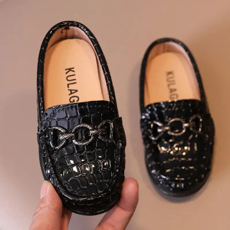 Chic Toddler Leather Kicks - MANDOTOS